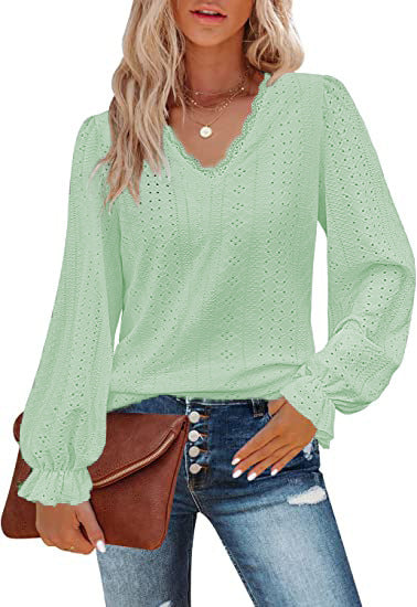 Women's blouse with romantic cut and detailed embroidery Lune London