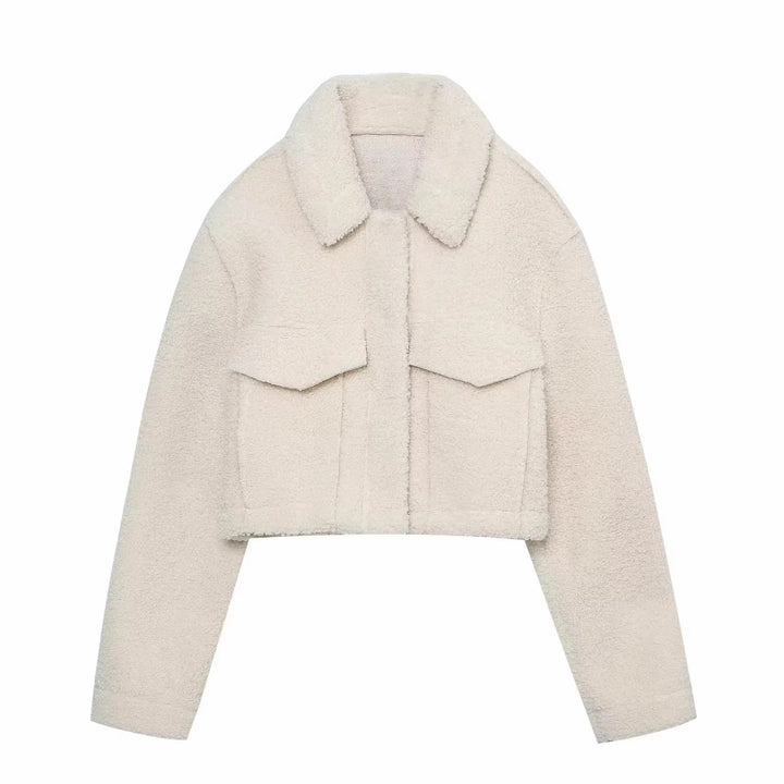Women's Short Teddy Jacket in Sheepskin Look with Wide Collar and Patch Pockets Amarae