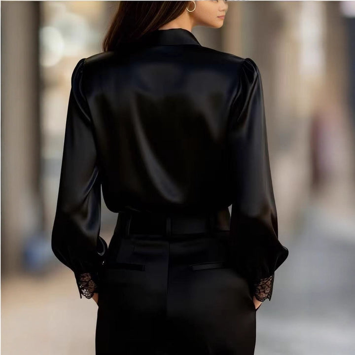 Ladies elegant blouse with romantic lace accents Lune London