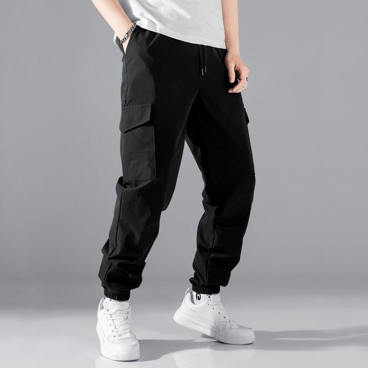Men's cargo jogger pants with practical side pockets and elastic waistband Lune London