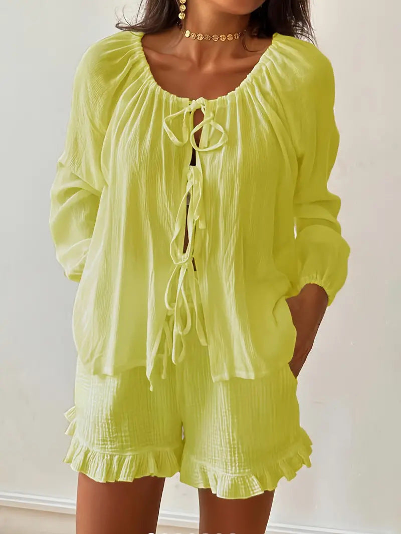 Casual women's set with elastic top and shorts Lune London