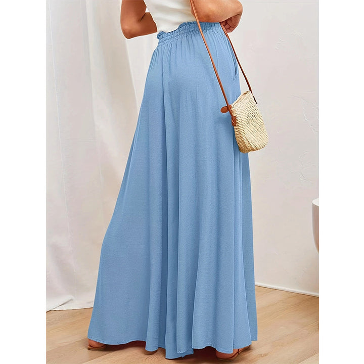 Loose summer pants for women with elastic waistband and practical pockets Lune London