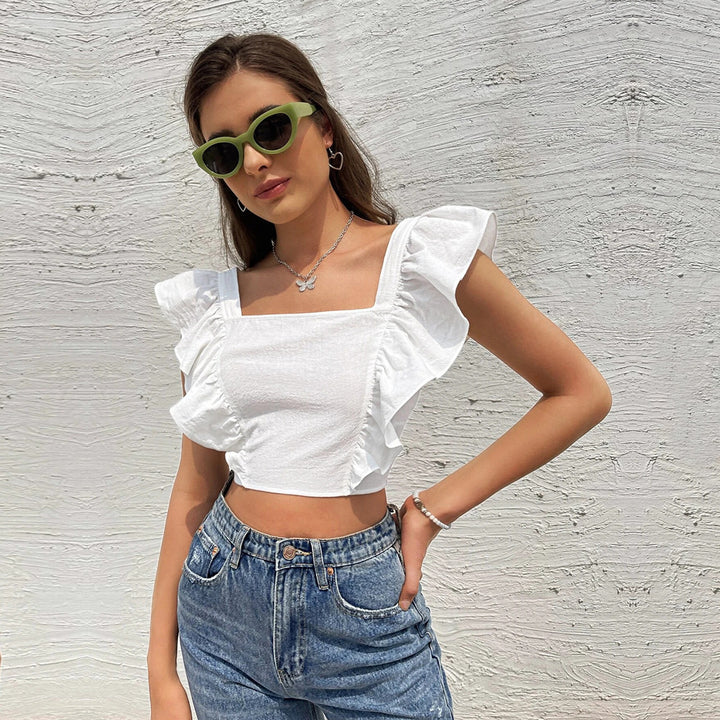 Top court pour femmes avec détails en volants et décolleté carré Chic & Stil