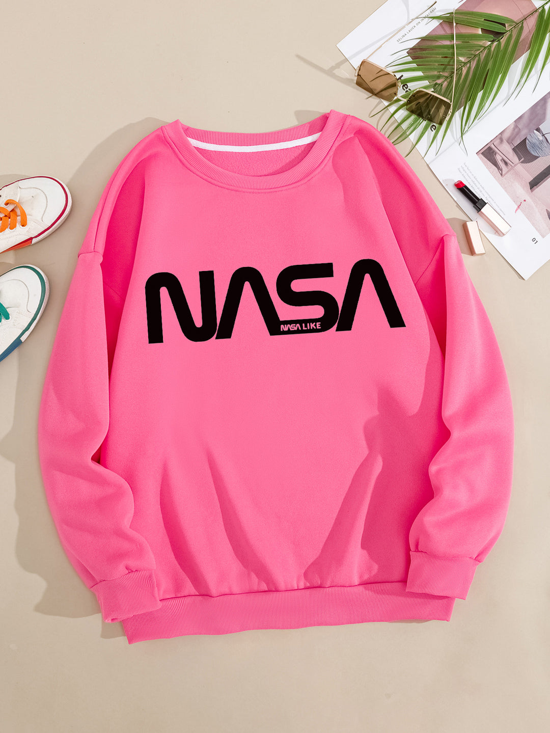 Women's casual sweatshirt with grand NASA logo Chic & Stil