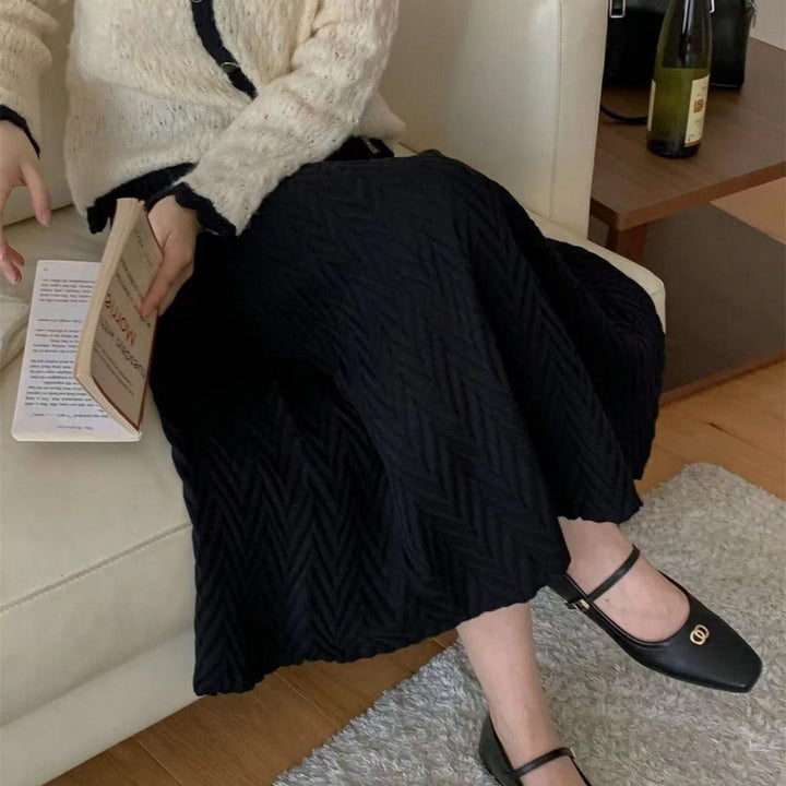 Jupe midi élégante pour femmes avec motif en chevrons texturé Chic & Stil