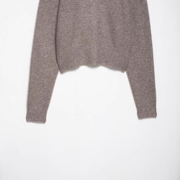 Women's knit jacket with elegant buttons and a modern cut Lune London