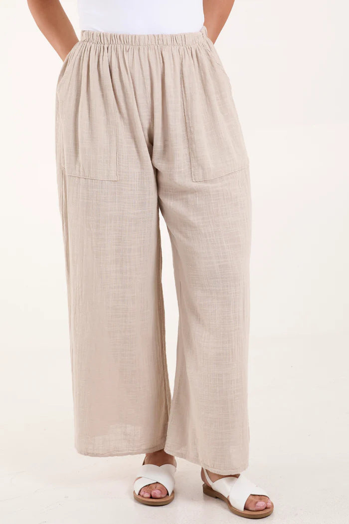 Light chiffon pants for women with elastic waist and practical pockets Lune London