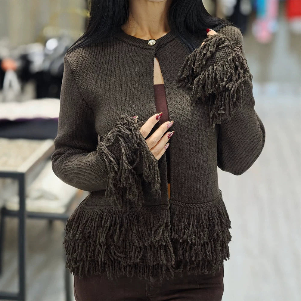 Women's cardigan with layered fringes, mother-of-pearl closure and boxy silhouette Amarae