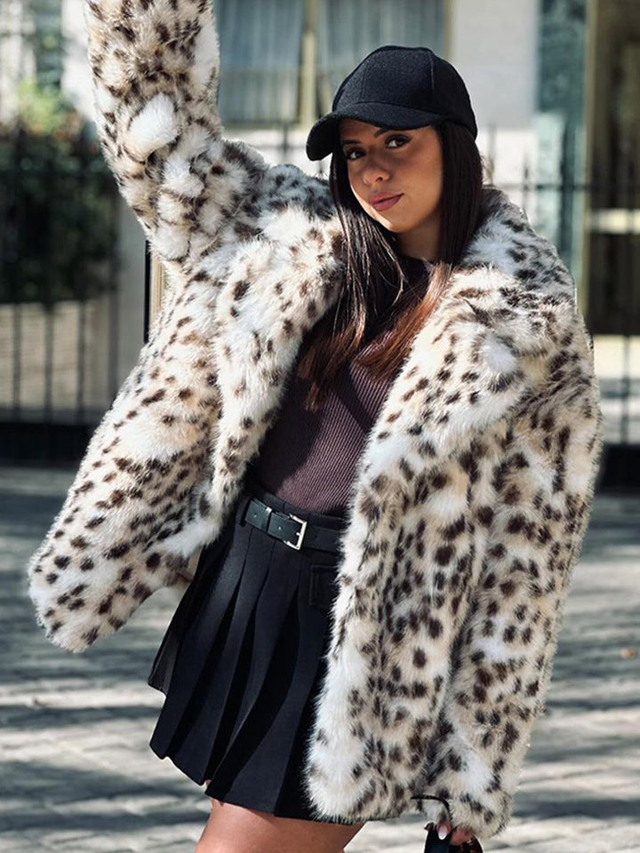 Women's short coat made of vegan high-pile faux fur with leopard print Amarae