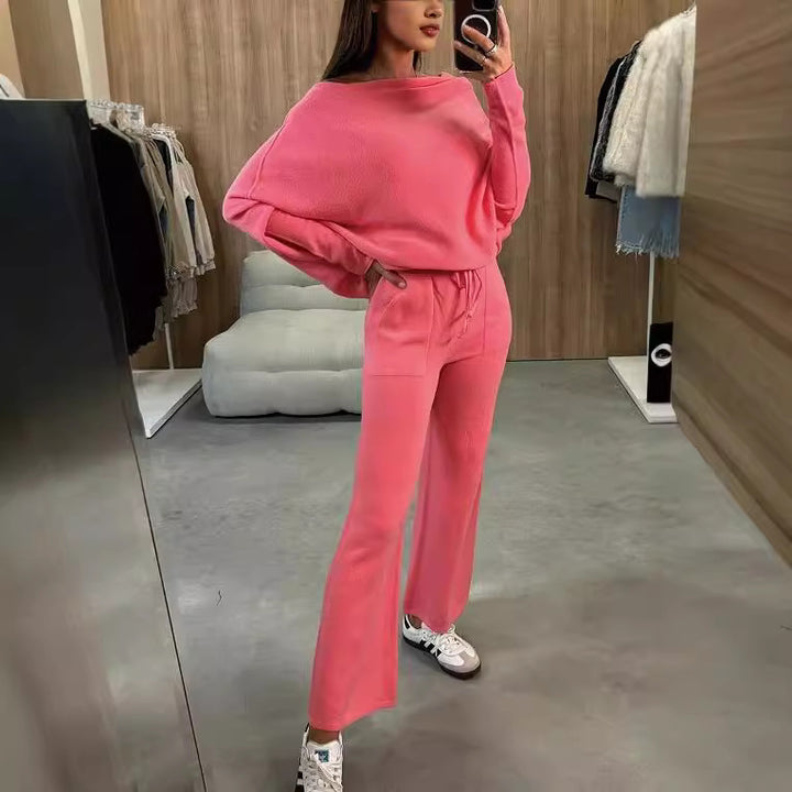 Ladies casual and elegant knitted set with a loose fit Lune London