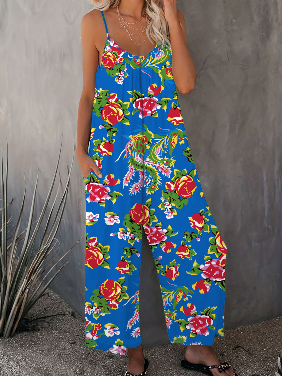 Lady lightweight jumpsuit with floral design and adjustable straps Lune London