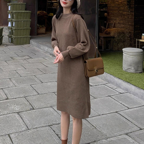Elegant knitted dress for women with vertical ribbed design Amarae