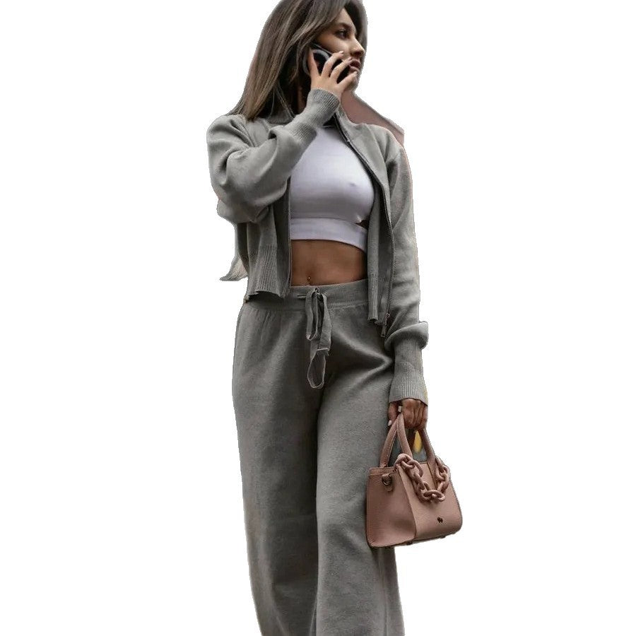 Women's sporty knit lounge set with full zip and elastic waistband Lune London