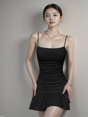 Robe mini femme avec ourlet froncé sophistiqué et silhouette ajustée Chic & Stil