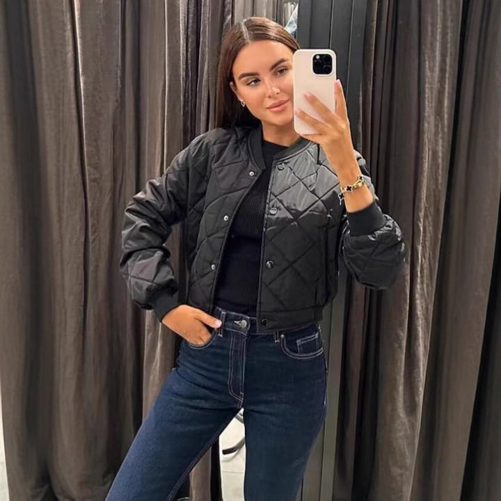 Quilted leisure jacket for women with practical button closure Lune London