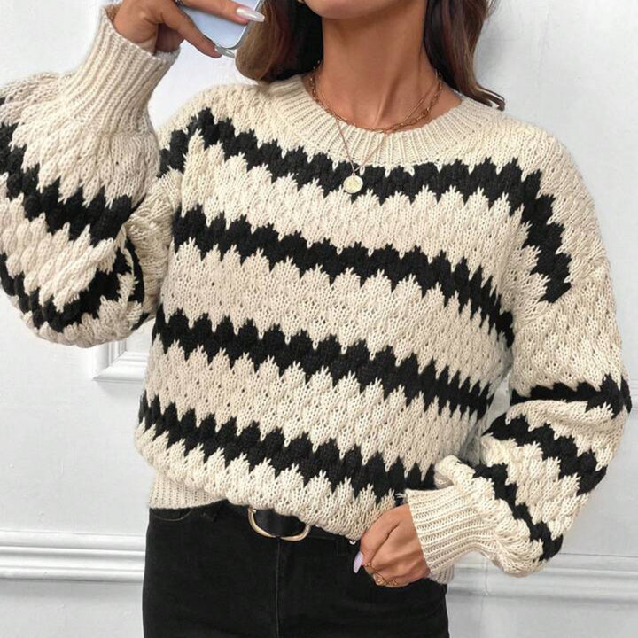Thick knit sweater for women with geometric pattern and voluminous sleeves Lune London