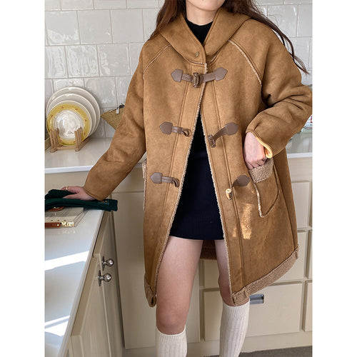 Women's fashionable parka jacket with practical snap button closure Chic & Stil