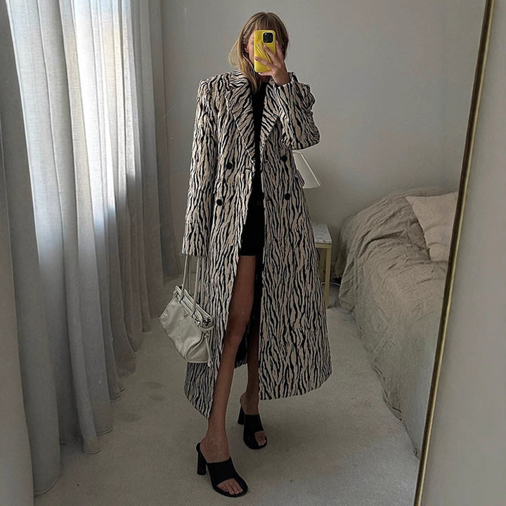 Women's Two-Piece Zebra Pattern Coat and Mini Skirt Set made of Textured Woven Fabric Amarae