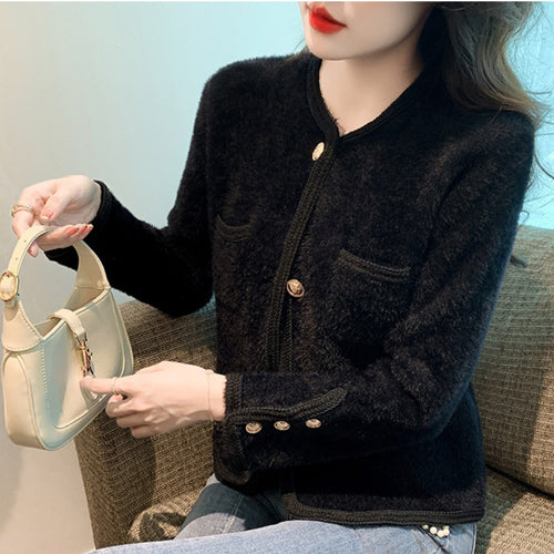 Elegant knitted jacket for women with gold buttons Amarae