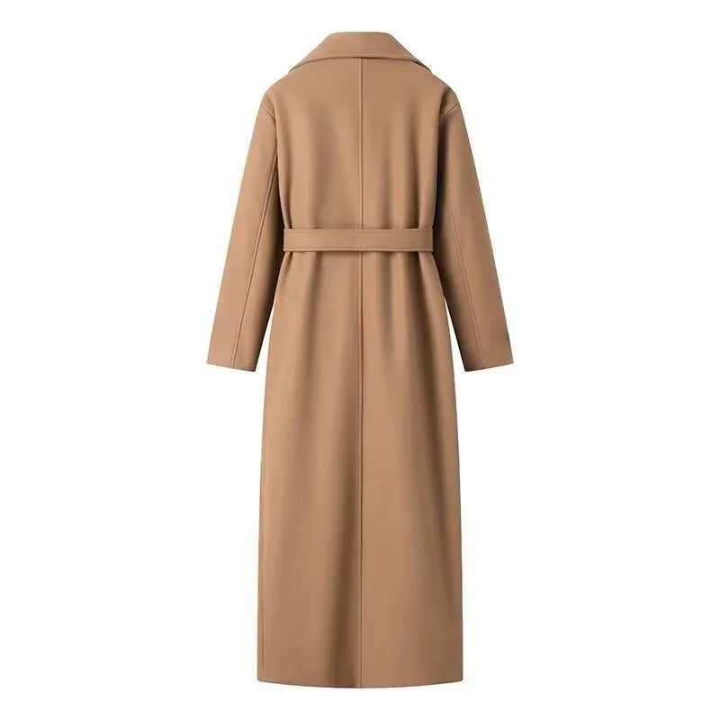 Elegant trench coat for women with shoulder pads and waist belt Lune London