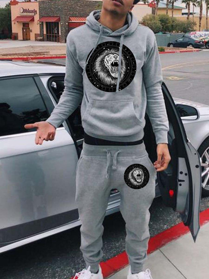 Ladies' hoodie and jogger pants set with an innovative lion pattern Lune London