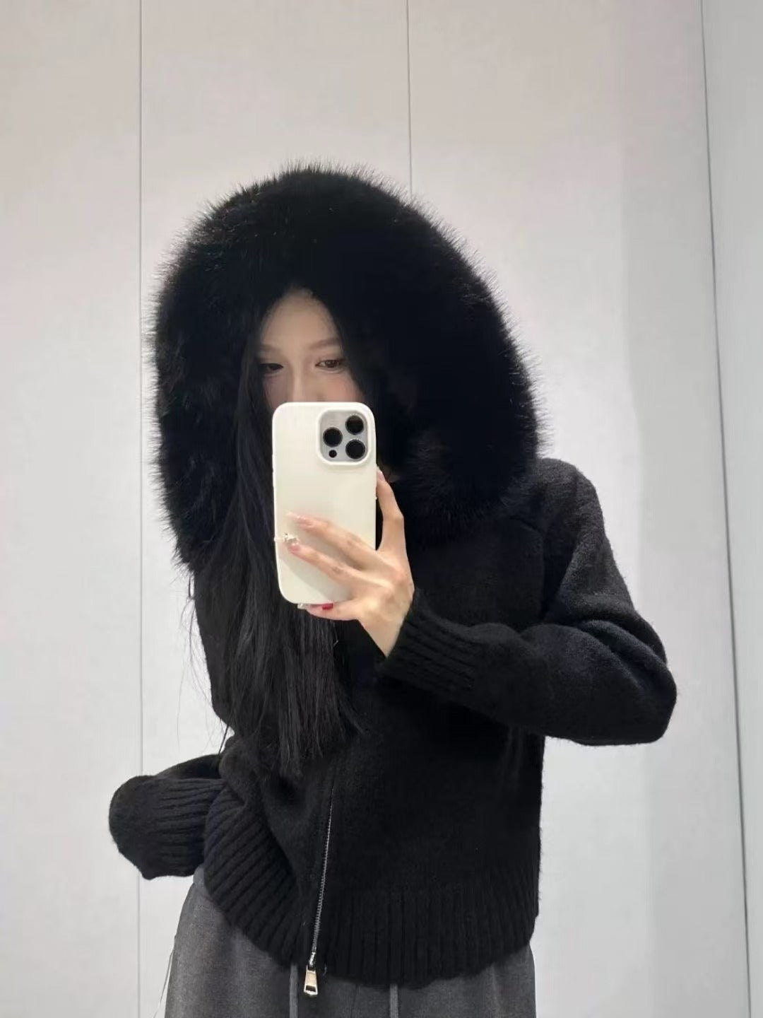 Cardigan à la mode pour femmes avec capuche détachable en matériau doux Chic & Stil
