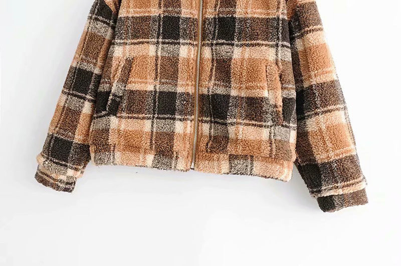 Veste en flanelle confortable pour femmes au design à carreaux Chic & Stil