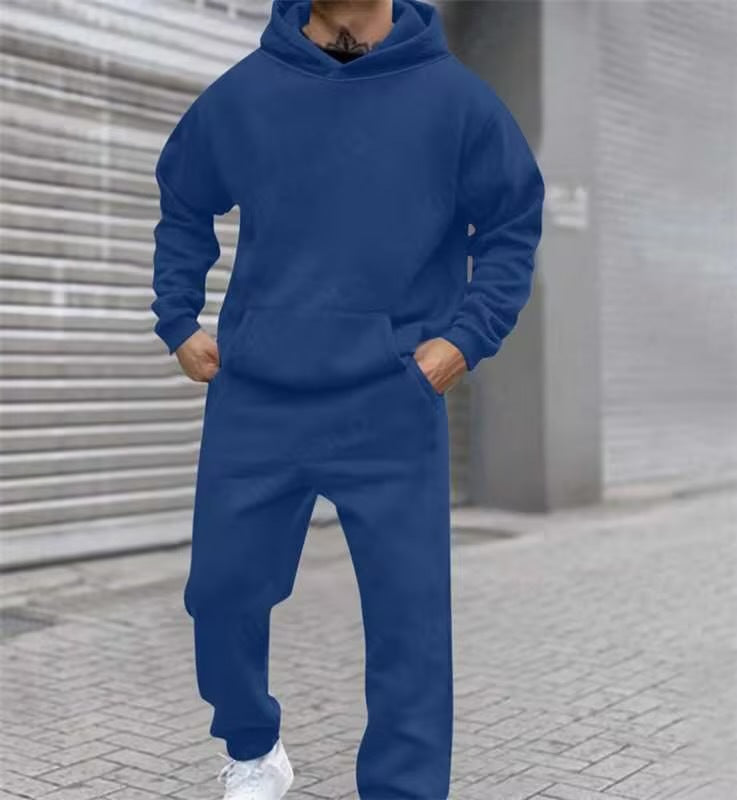 Comfortable leisure suit for men with oversized cut and kangaroo pocket Lune London