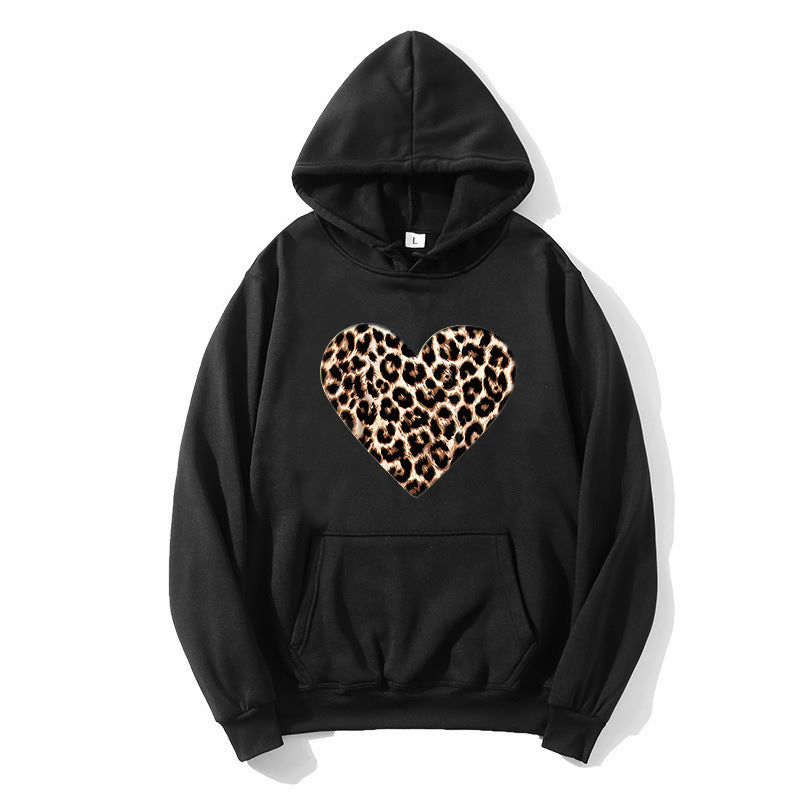 Ladies hooded sweatshirt with heart-shaped leopard pattern Chic & Stil