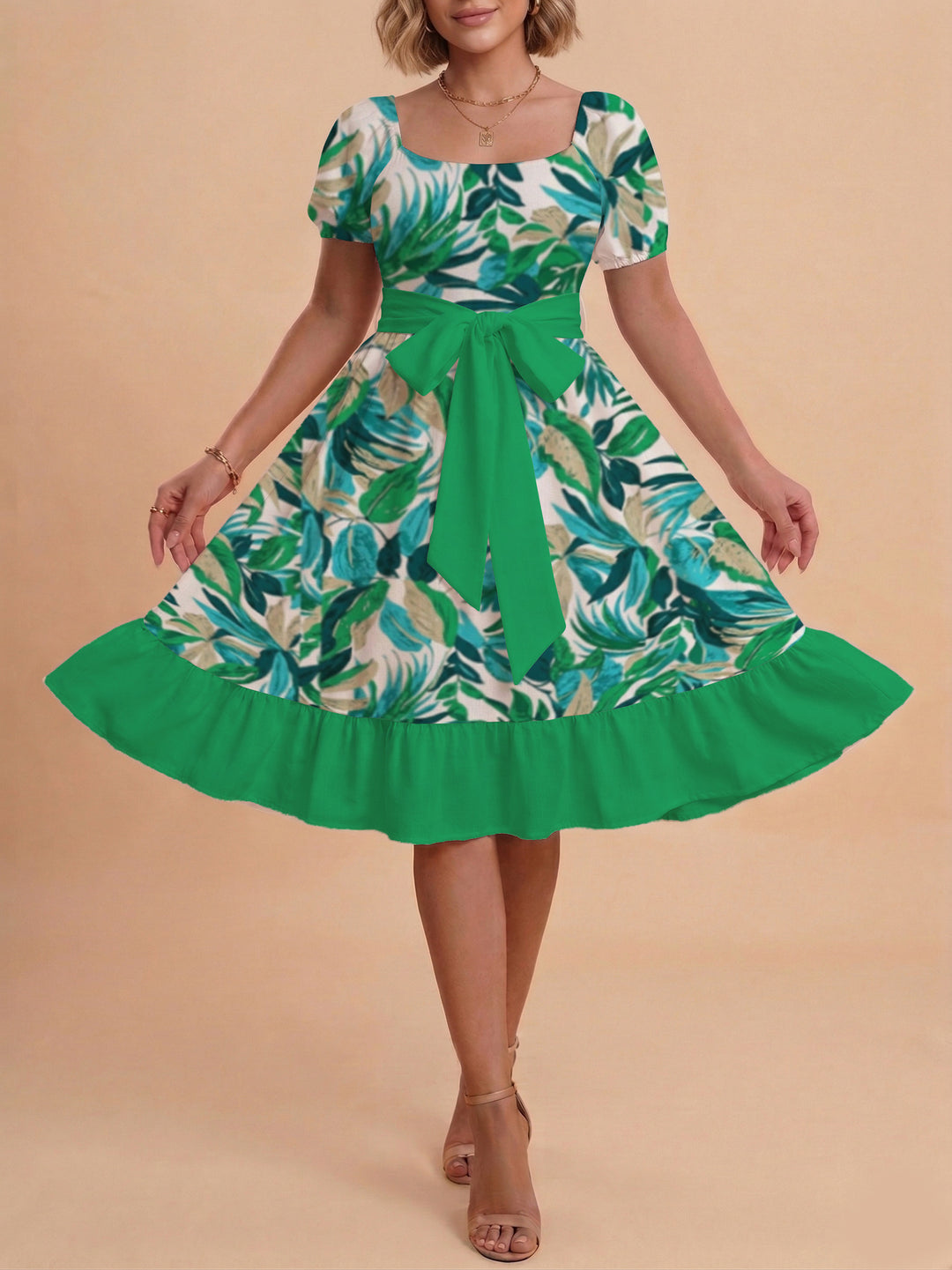 Women's dress with tailored fit and playful floral pattern Lune London