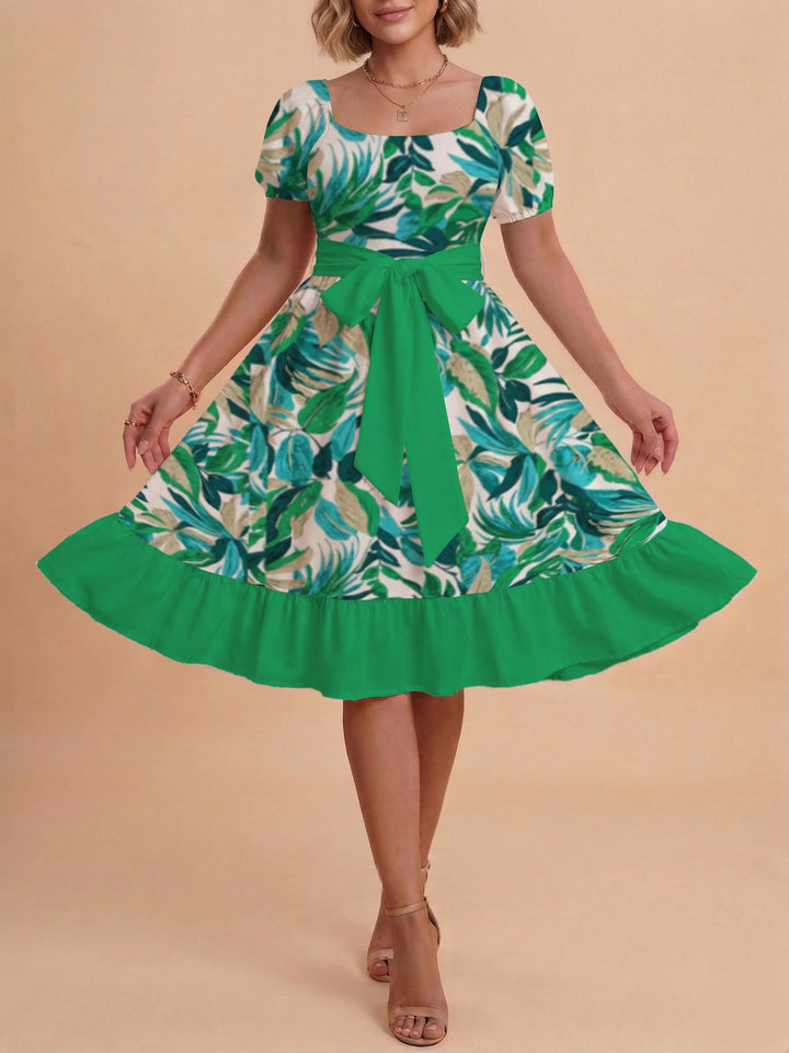 Women's dress with tailored fit and playful floral pattern Lune London