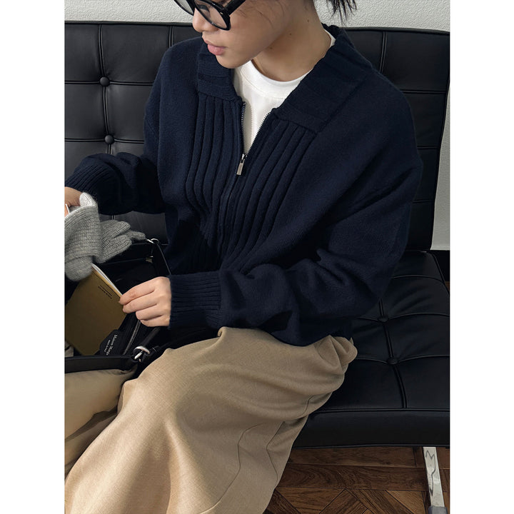 Women's short-cut zipper knit cardigan with vertical rib pattern and patch pockets Amarae