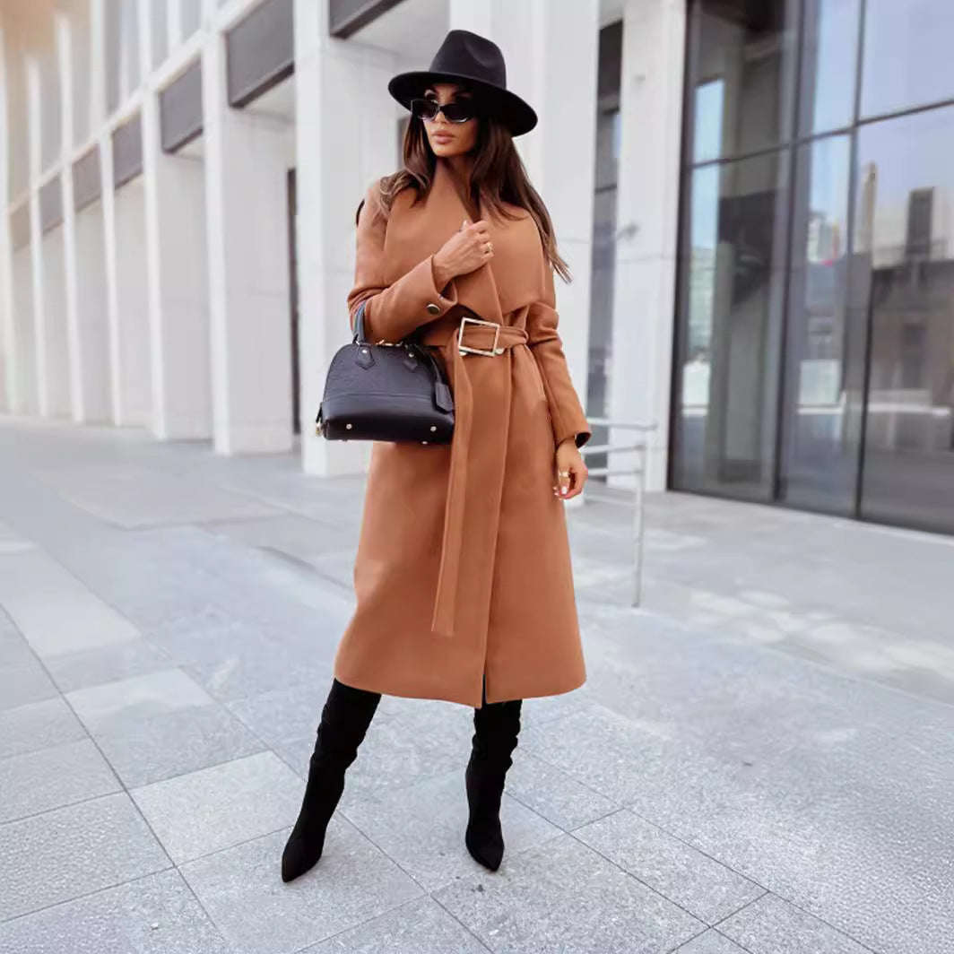Elegant trench coat for women with belt and textured fabric Amarae