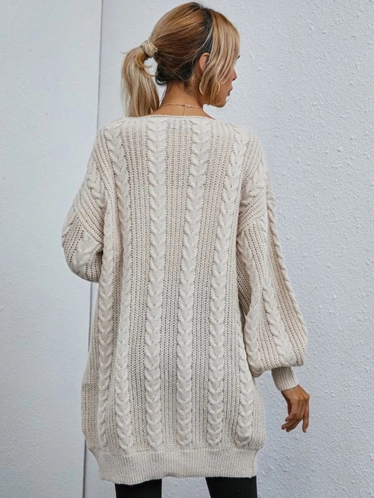 Thick knitted cardigan for women with a relaxed oversized fit and a refined cable pattern Lune London