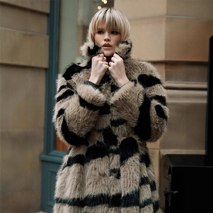 Women Oversize Faux Fur Coat with Striped Maxi Cut Amarae
