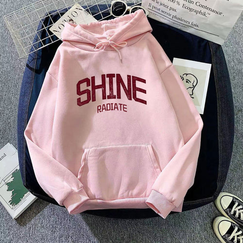 Women's hoodie with eye-catching lettering Chic & Stil