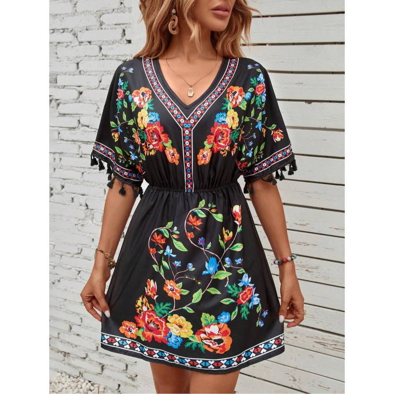 Casual women's dress with a floral design and fringe sleeves Lune London