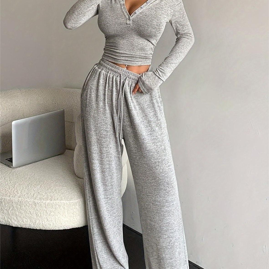 Ensemble de loisirs féminin avec détails en bouton et taille élastique Chic & Stil