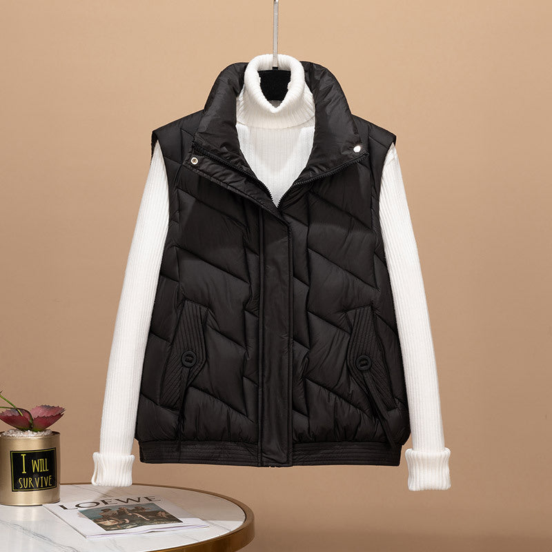 Ladies fashionable and functional quilted jacket with high collar and pockets Lune London