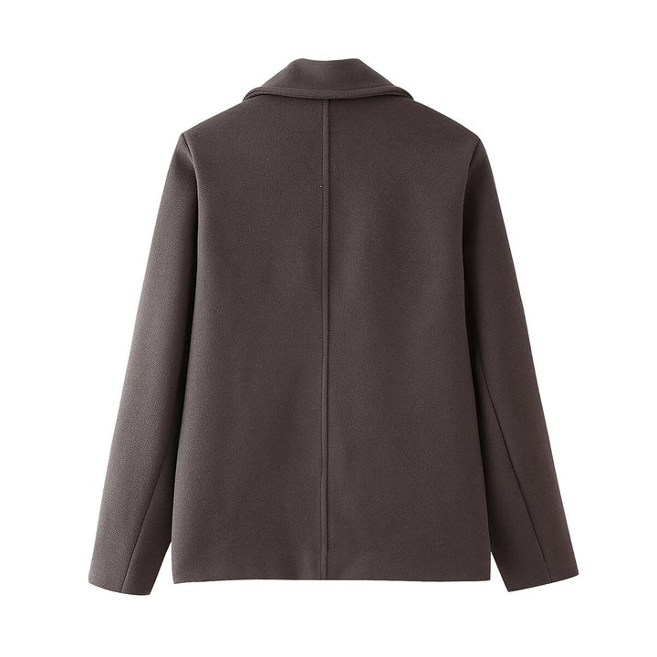 Wool coat for women with an elegant lapel and practical pockets Lune London