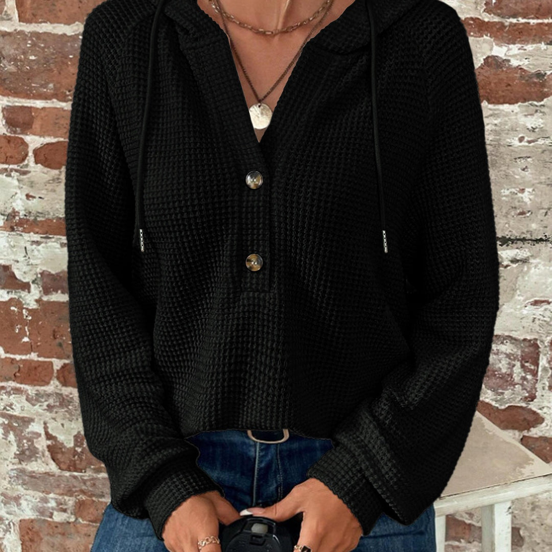 Casual hoodie for women with button details and structured fabric Lune London