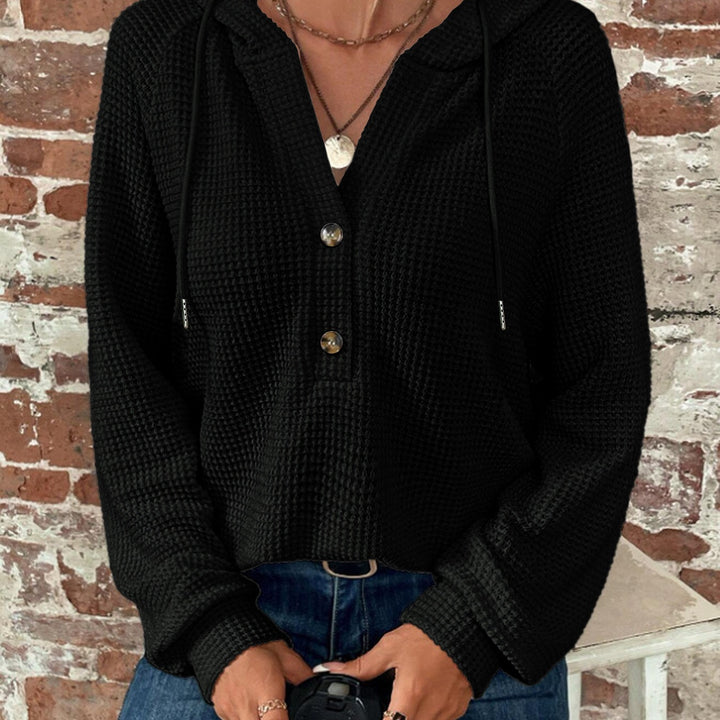 Casual hoodie for women with button details and structured fabric Lune London