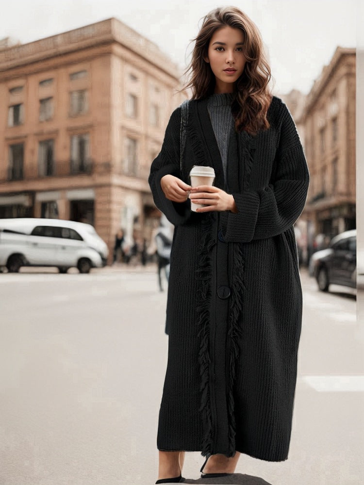 Chunky knit cardigan for women with a casual fringe design Lune Londonl