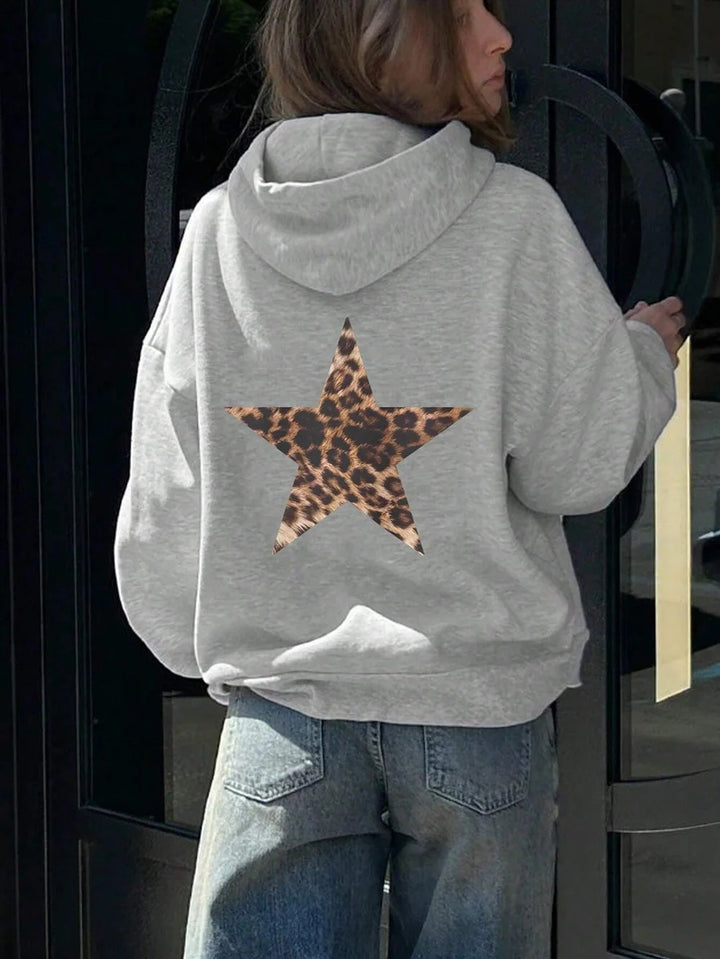 Women’s Hoodie with Eye-Catching Leopard Star Design Chic & Stil