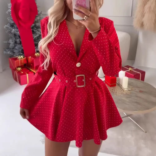Robe chemise élégante pour femme avec détail de ceinture et motif à pois Chic & Stil