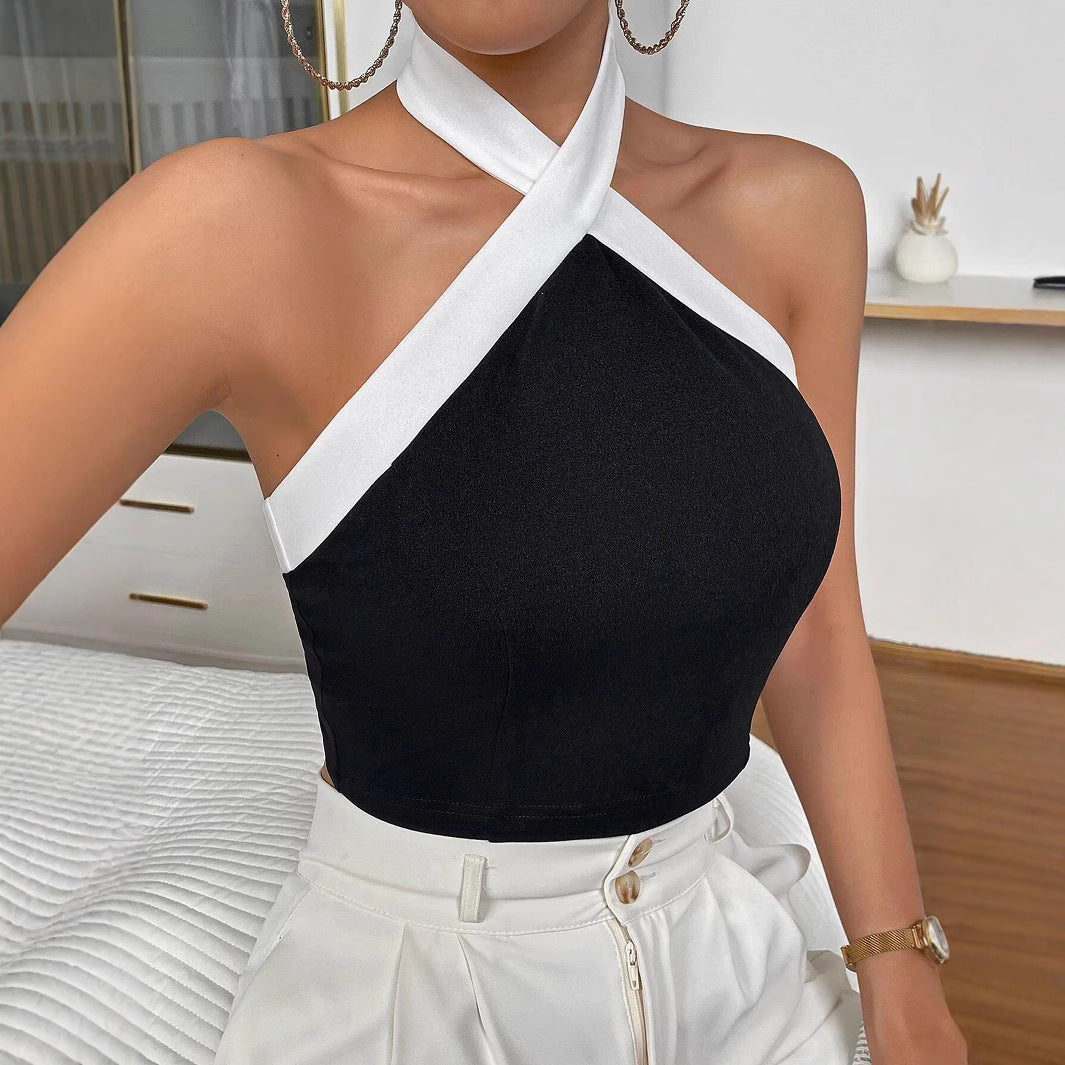 Haut court élégant pour femmes avec des bretelles croisées et un tissu de haute qualité Chic & Stil