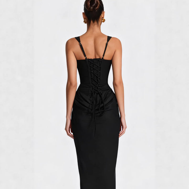 Ladies elegant and figure-hugging evening dress with fully lined skirt Lune London