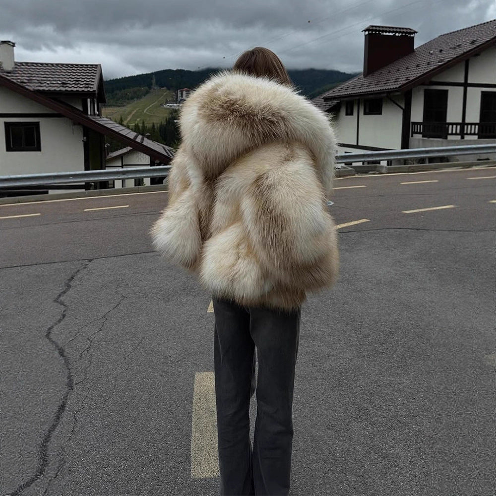 Ladies luxurious short-cut faux fur bomber with voluminous shawl collar and contrasting fur accents Amarae