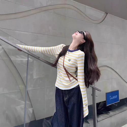 Ladies fashionable long sleeve shirt with stripe pattern Chic & Stil