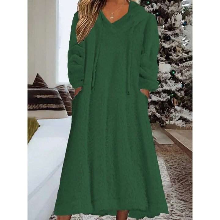 Ladies maxi dress made of teddy fleece with hood, V-neck and side pockets Amarae